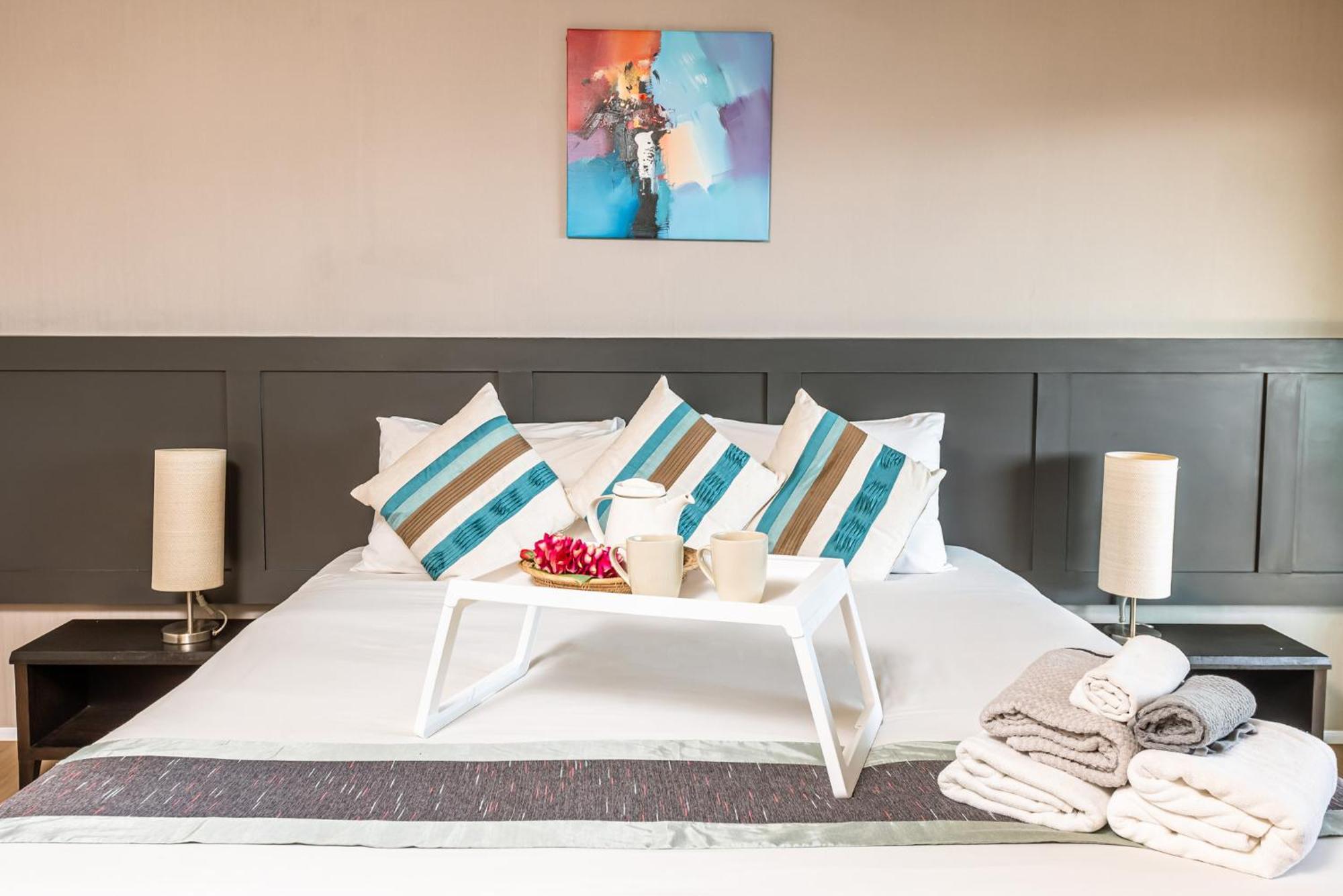 Готель Casa Del M Phuket - Newly Renovated Patong Екстер'єр фото