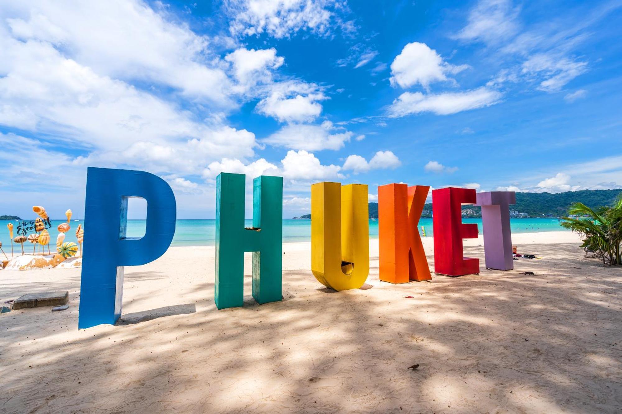 Готель Casa Del M Phuket - Newly Renovated Patong Екстер'єр фото
