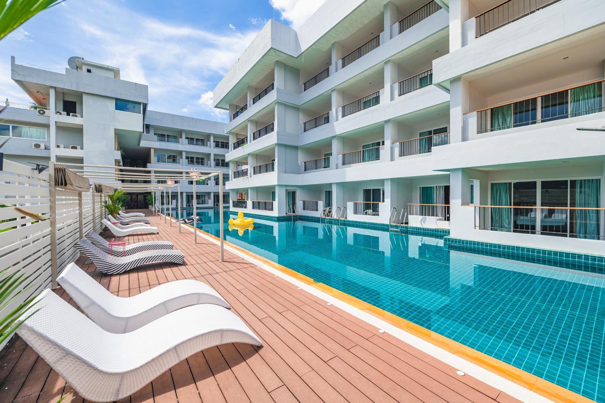 Готель Casa Del M Phuket - Newly Renovated Patong Екстер'єр фото