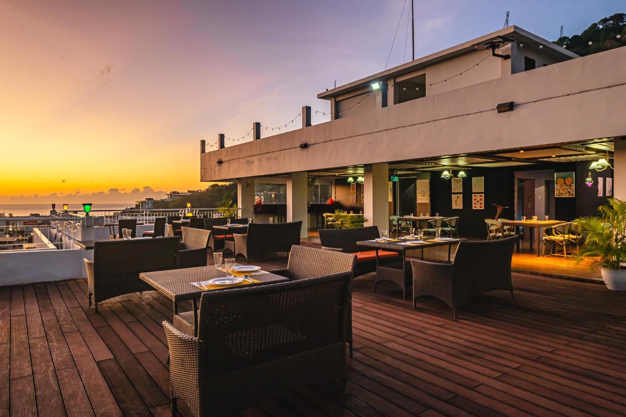 Готель Casa Del M Phuket - Newly Renovated Patong Екстер'єр фото