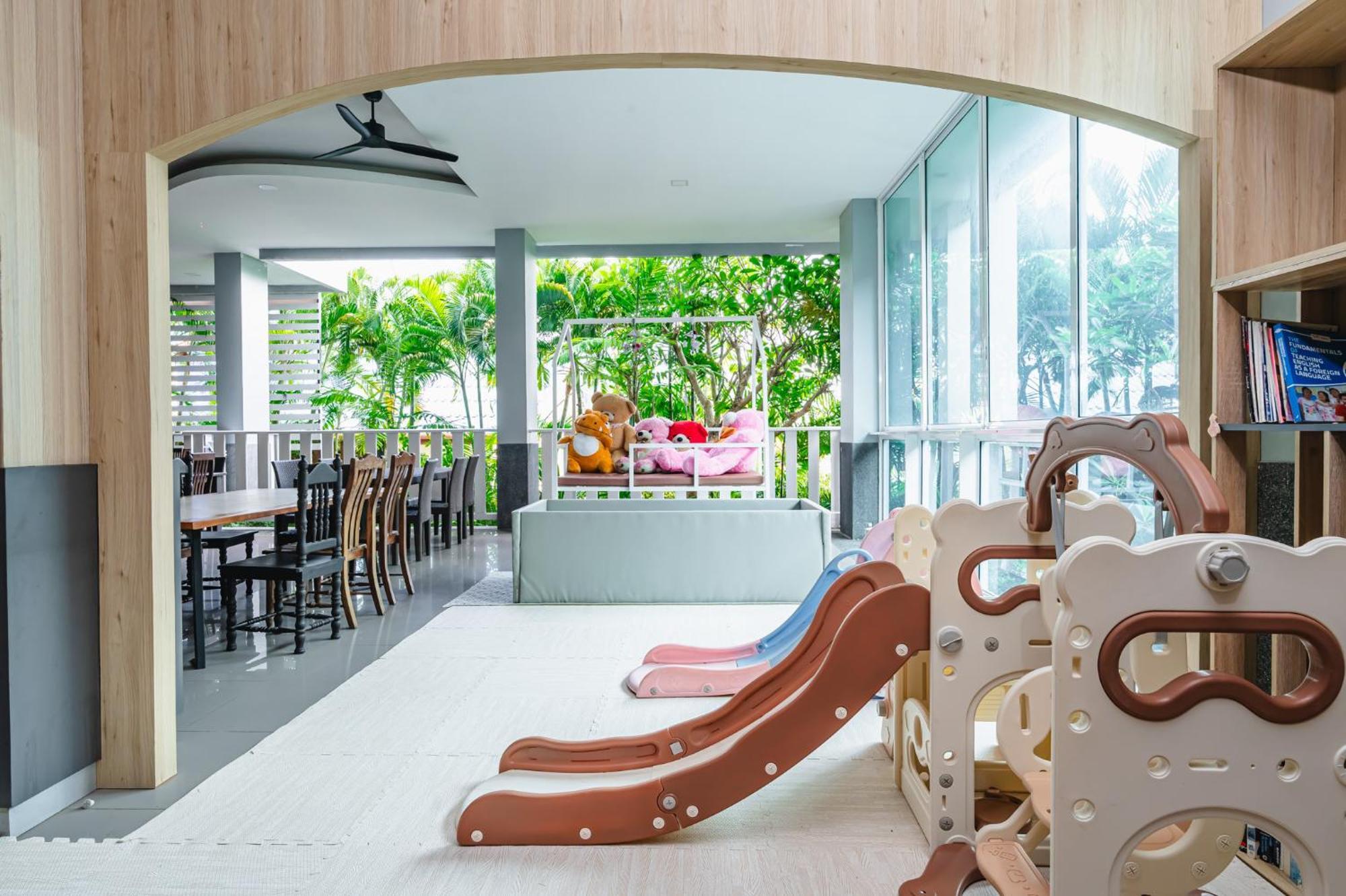 Готель Casa Del M Phuket - Newly Renovated Patong Екстер'єр фото